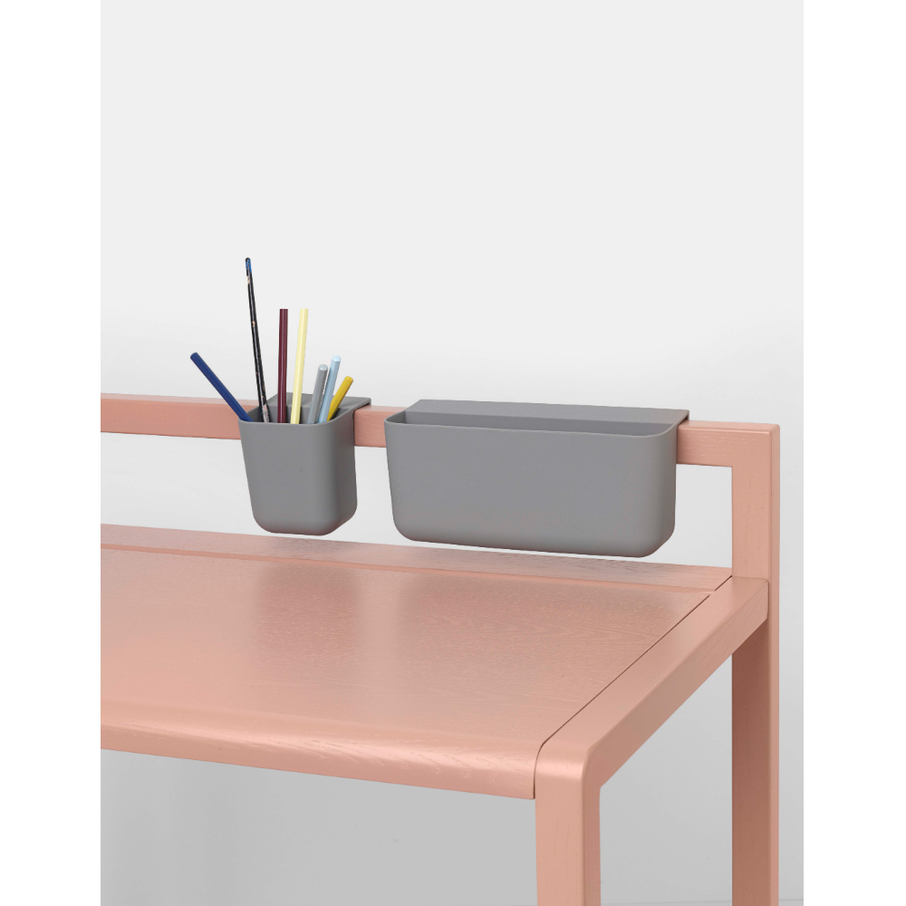 Парта LITTLE ARCHITECT Rose Ferm Living, стоимость 35 000 руб.  Фотография 1